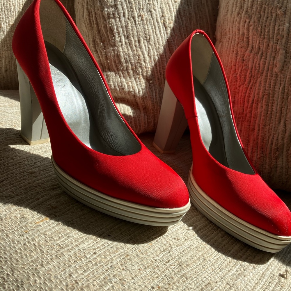 Hogan heels size 37